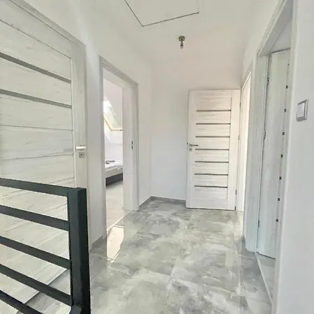 Dom Nad Dworem Vakantiehuis